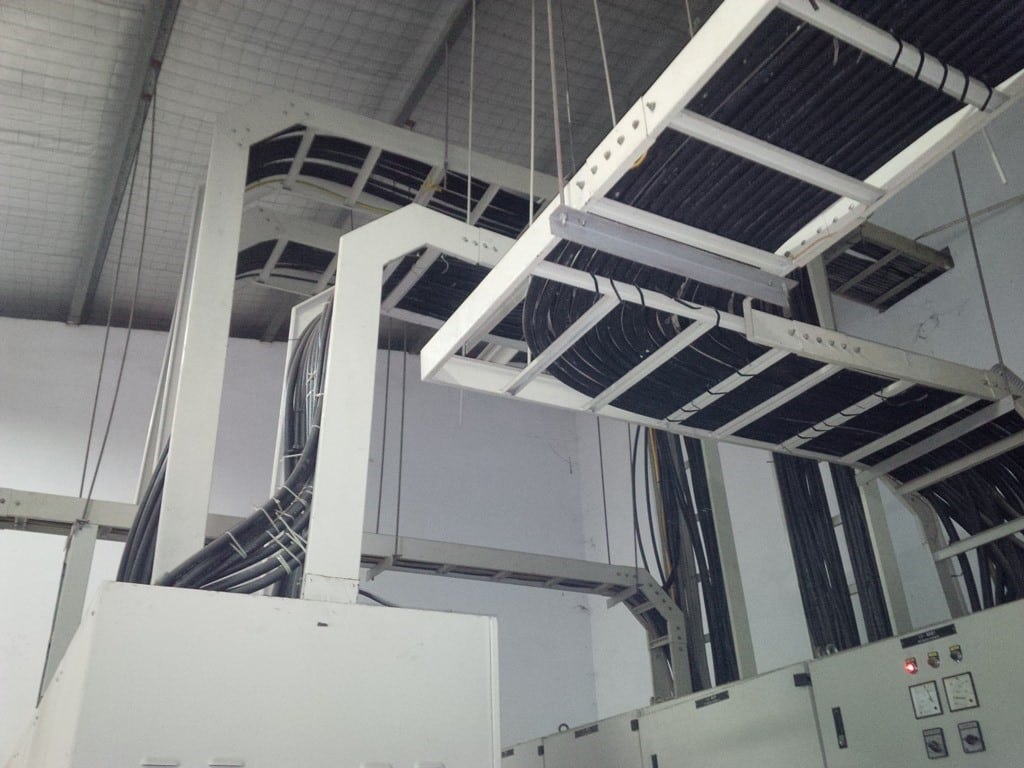 Ứng dụng co ngang máng cáp